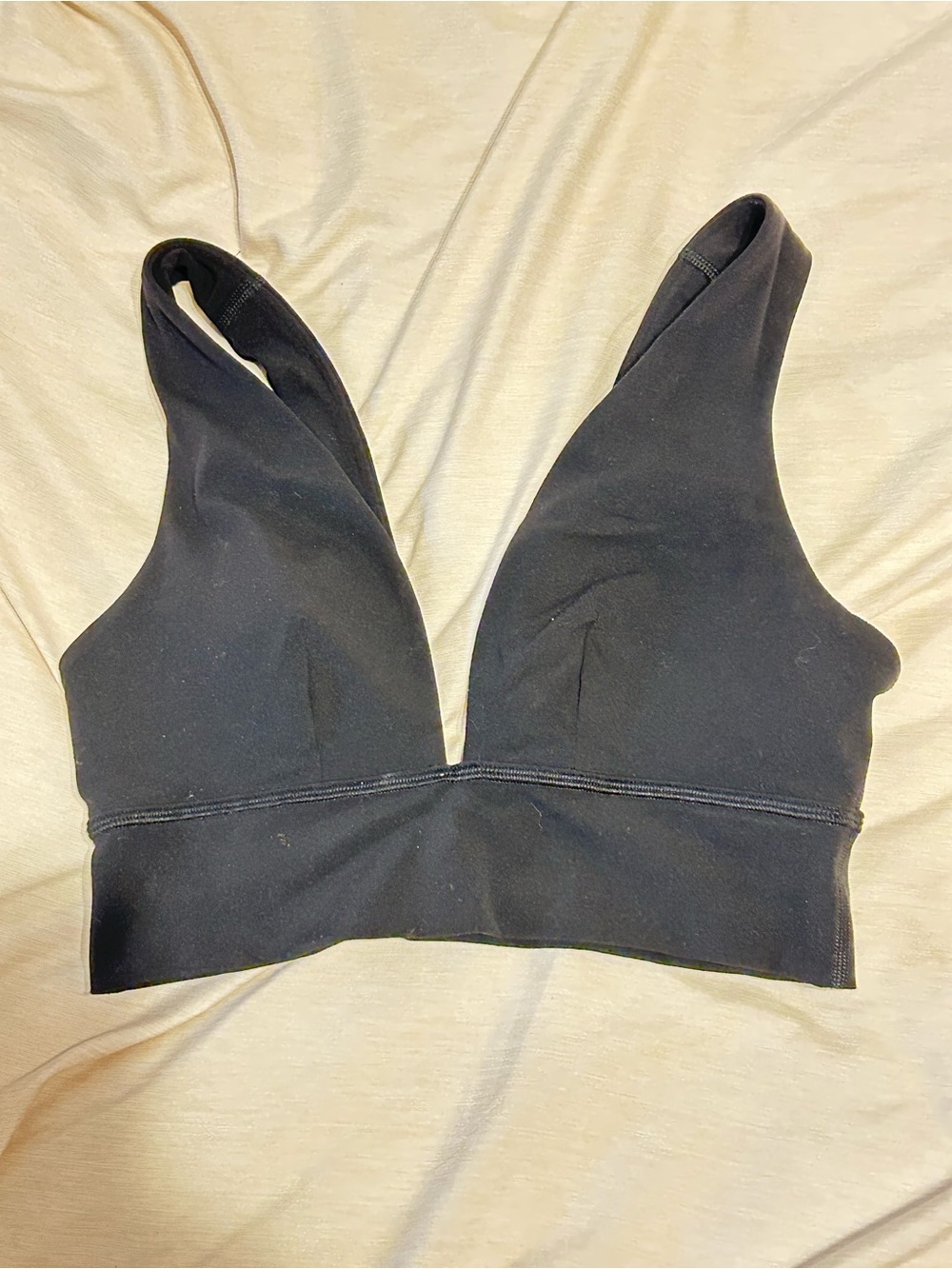 Vuori Black Deep V Wireless Sports Bralette